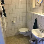 Bed & Breakfast Zum Armen Mann Dusseldorf